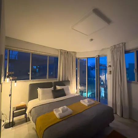 Martin نيقوسيا