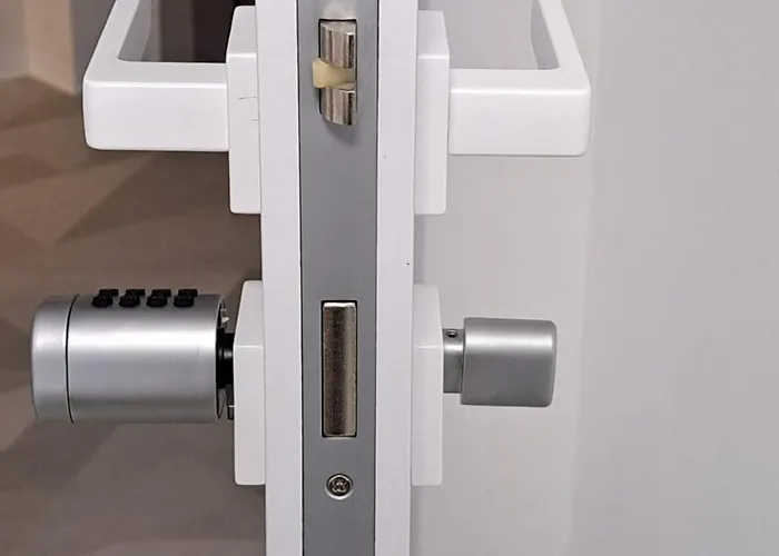 アパートホテル Martin ニコシア